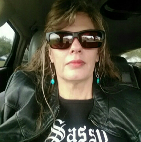 Meet your Posher, Sonia - Picture 3 of 4